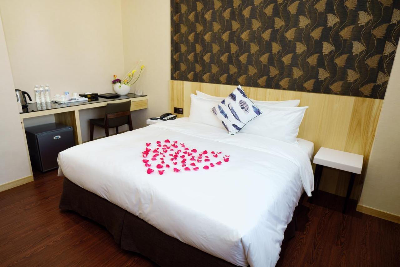 Red Hotel Yuanlin Extérieur photo
