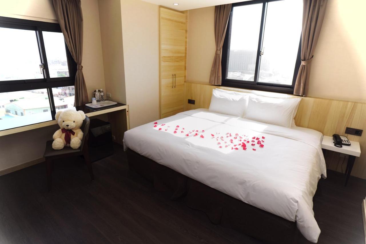 Red Hotel Yuanlin Extérieur photo